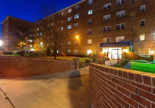 Exterior view of Crossings at Stanbridge apartments for rent in Lansdale, PA